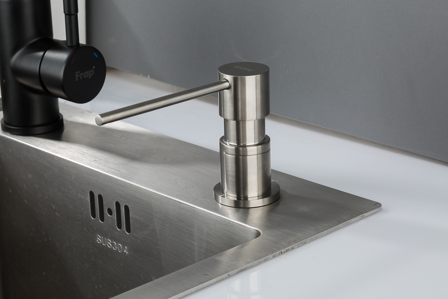 Дозатор для кухни встраиваемый сатин GAPPO G402-5