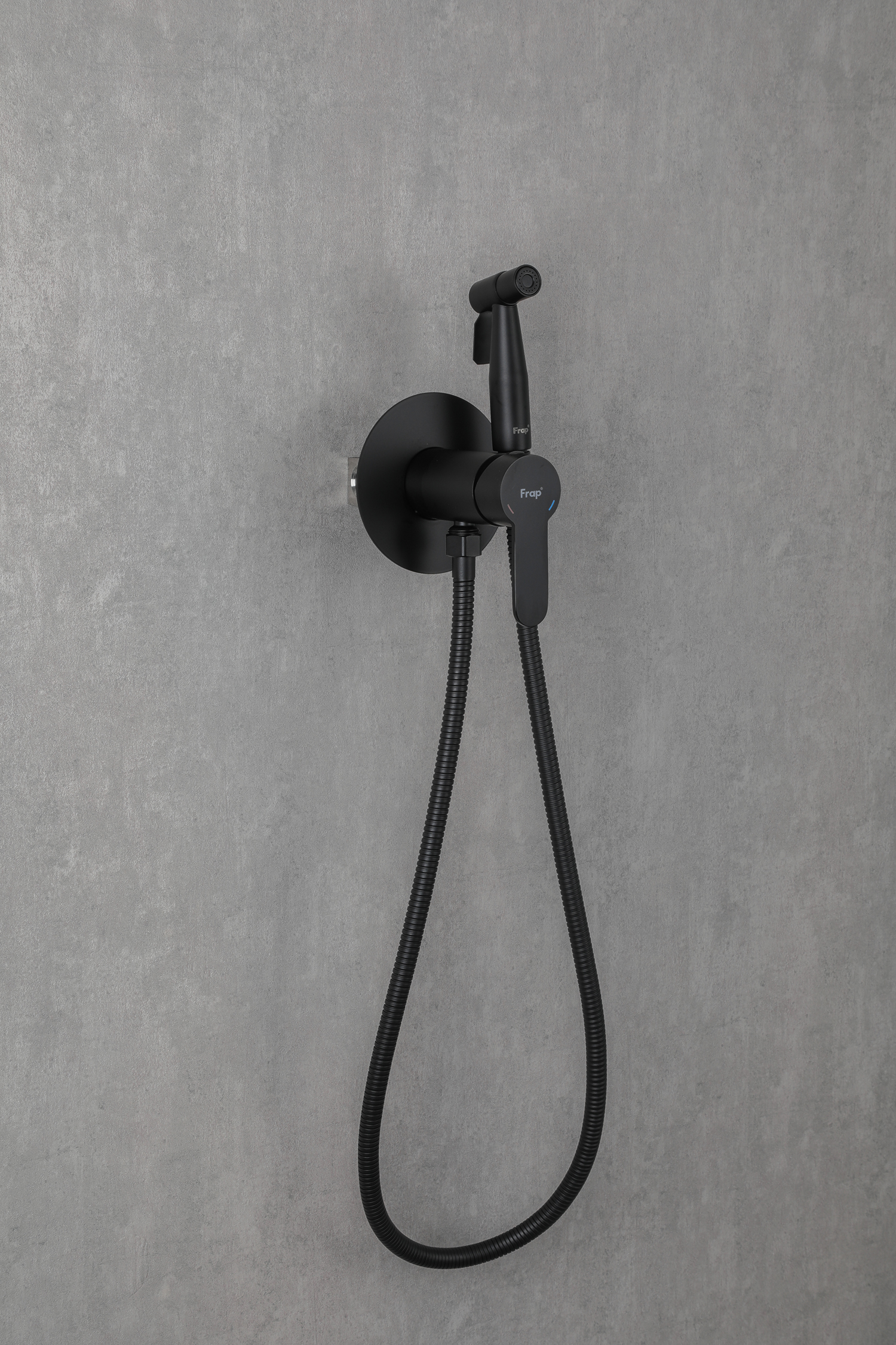 Встроенный гигиенический душ чёрный FRAP F72801-6