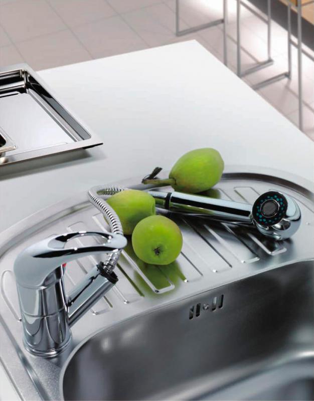 Смесититель для кухни с выдвижной лейкой FRAP F6002-B