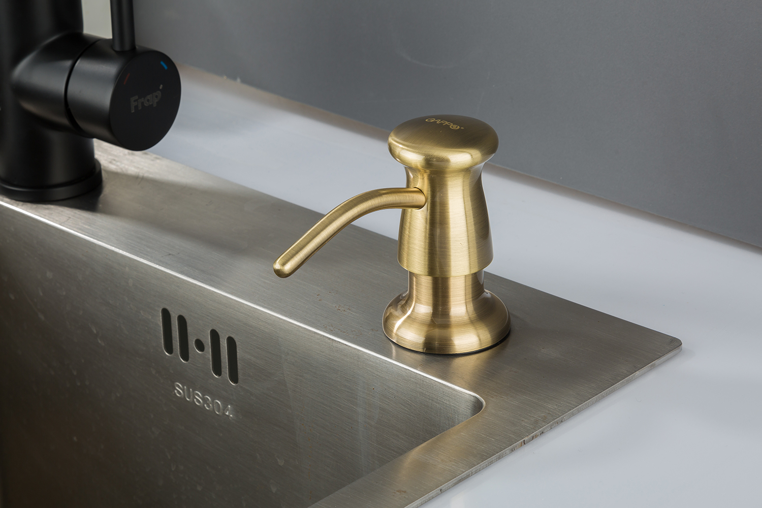 Дозатор для кухни встраиваемый бронза GAPPO G403-4