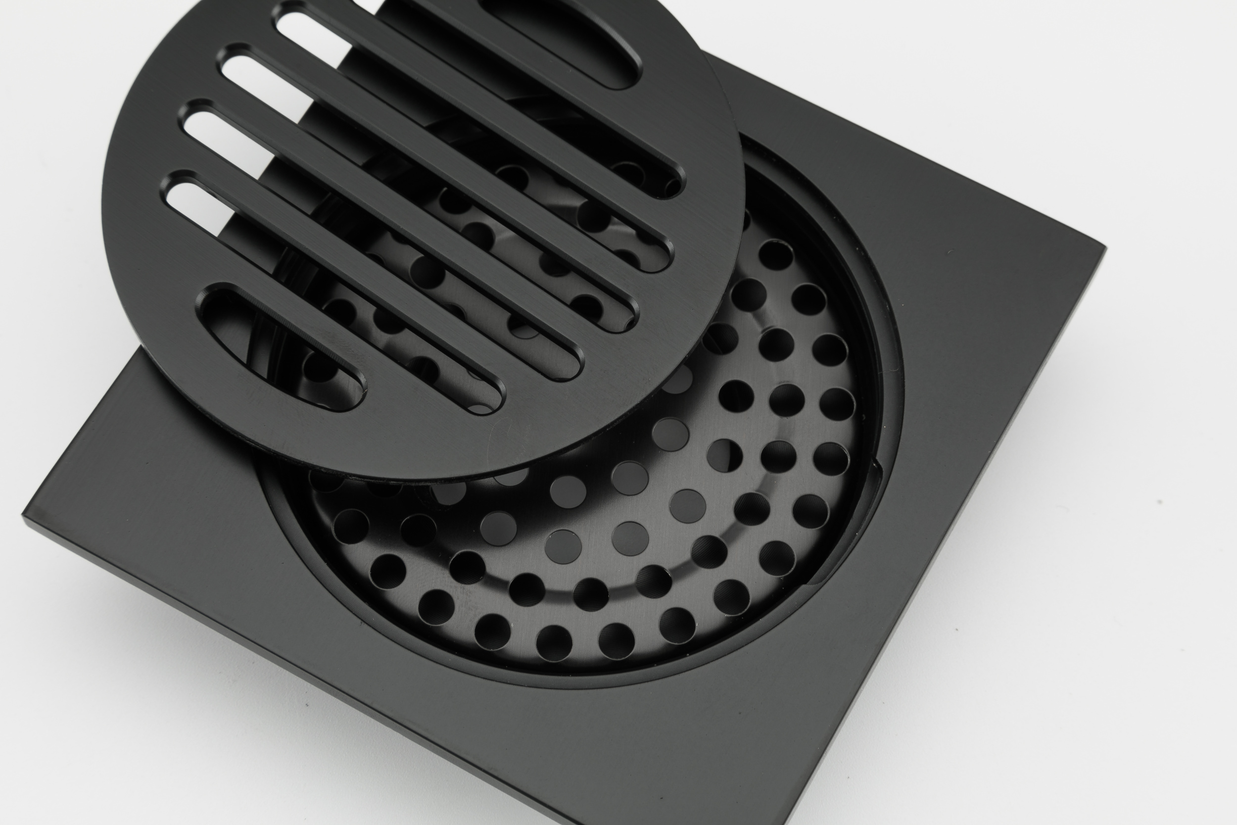 Душевой трап латунь/чёрный GAPPO