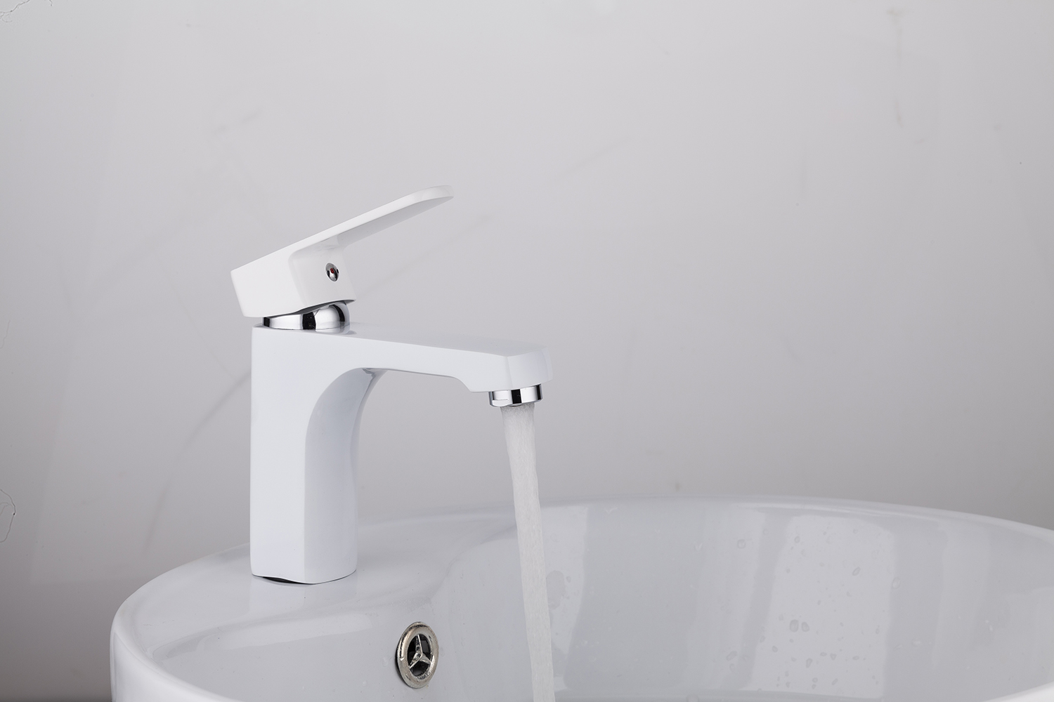 Смеситель для раковины белый FRUD R10301-2