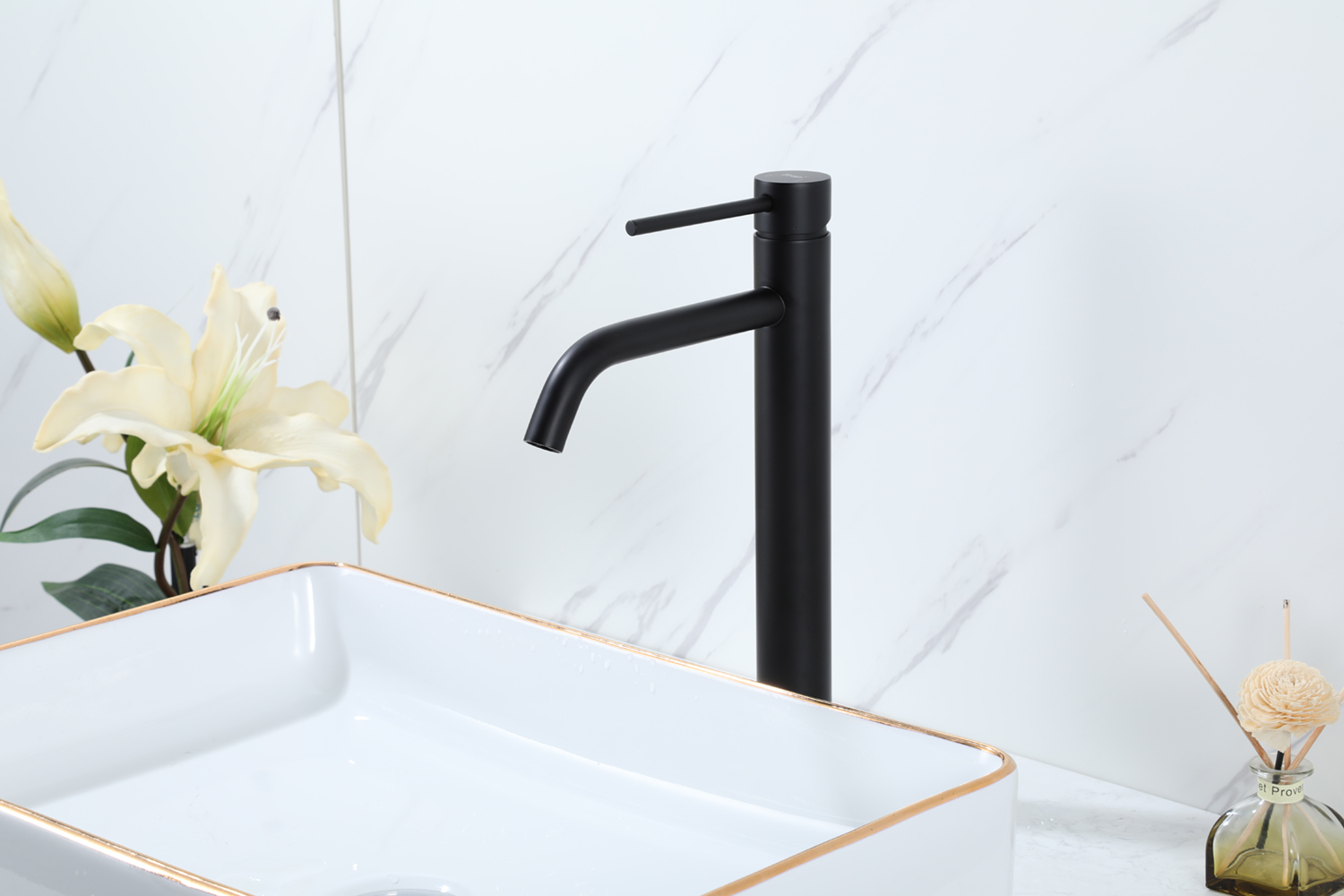 Смеситель для раковины высокий чёрный FRAP F10807-26