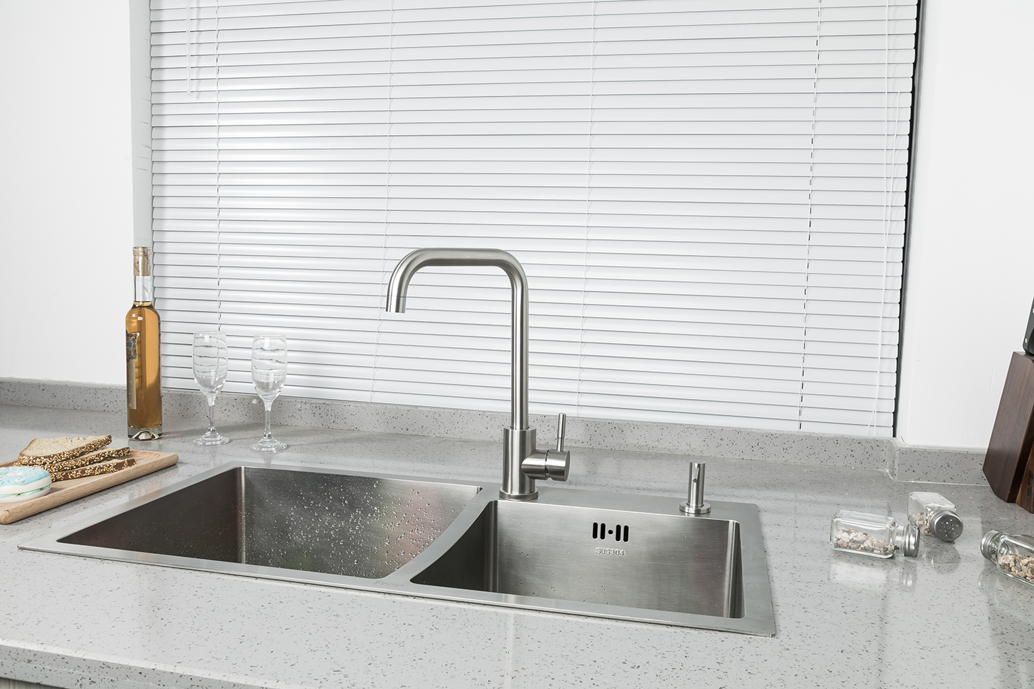 Смеситель для кухни FRUD R40052