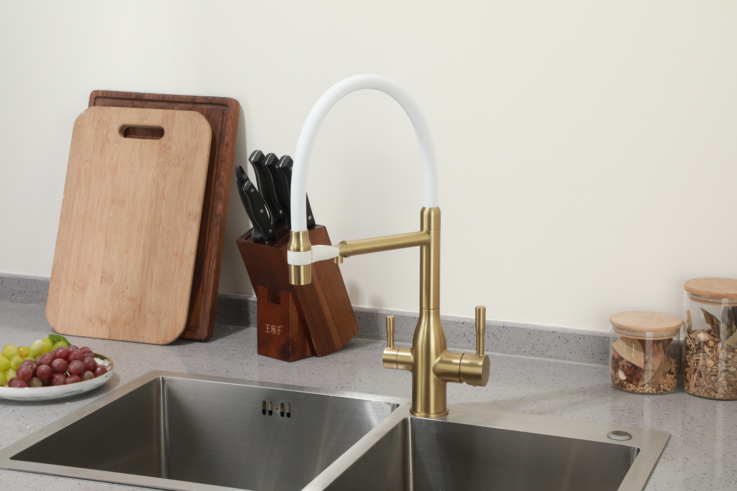 Смеситель для кухни с фильтром для питьевой воды белый золото FRAP F4398-3