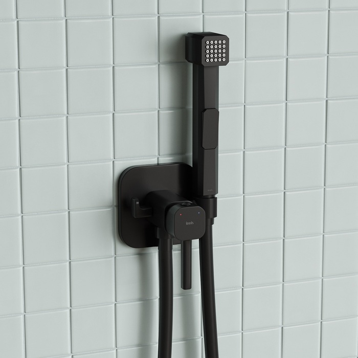 Встраиваемый смеситель с гигиеническим душем,матовый черный, IDDIS, 004BLS0i08