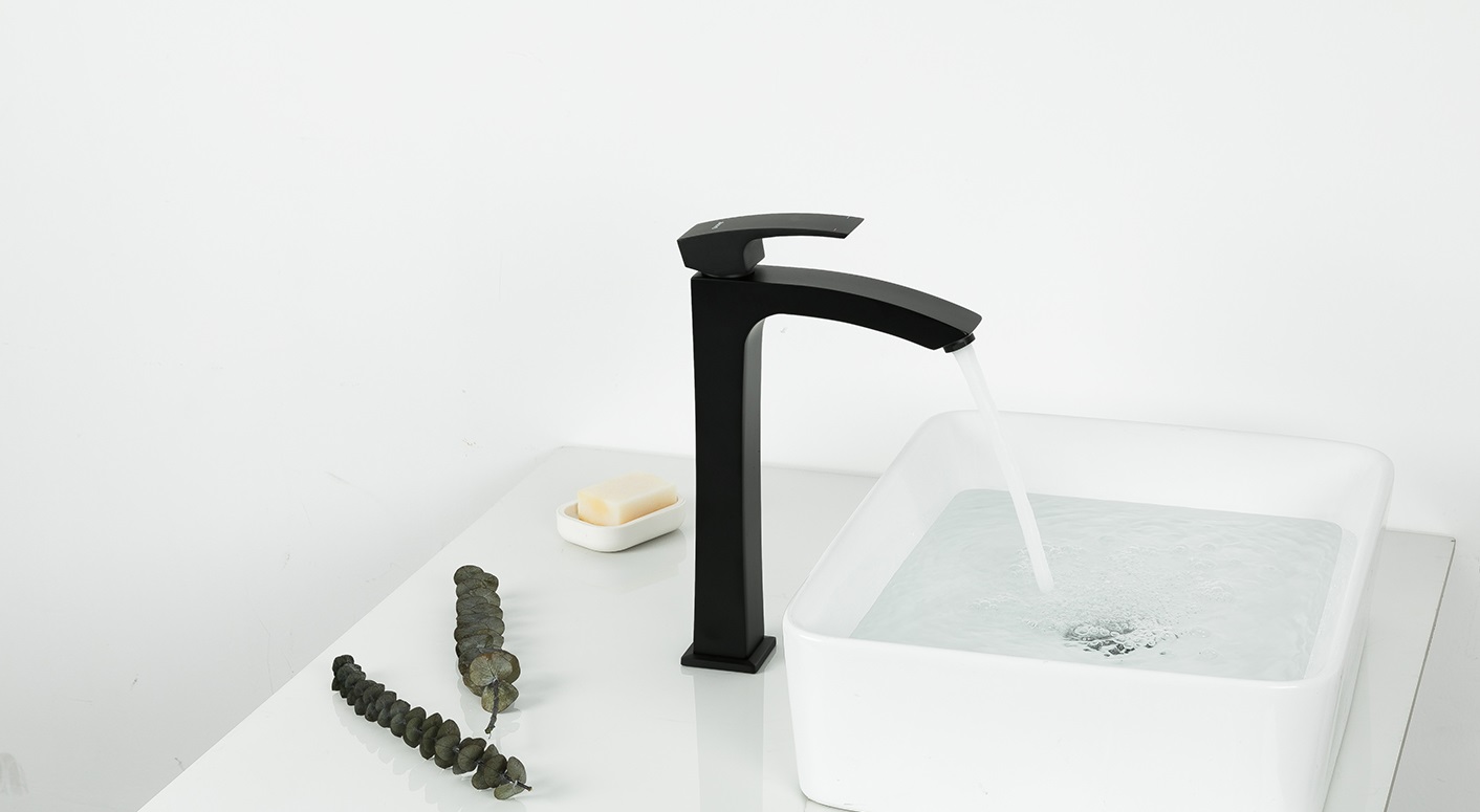 Смеситель для раковины высокий чёрный GAPPO G1007-16