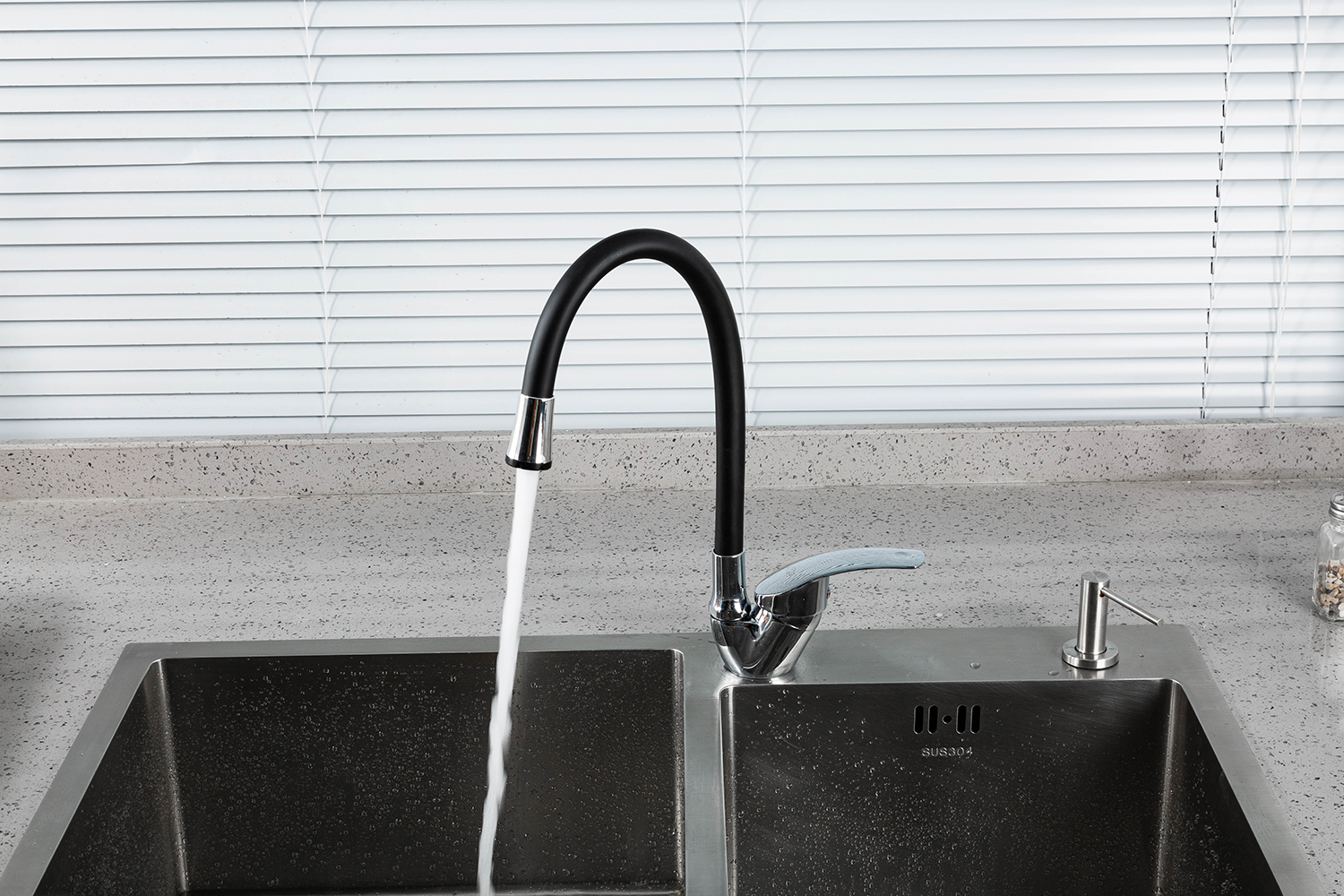 Смеситель для раковины хром FRUD R40055-2