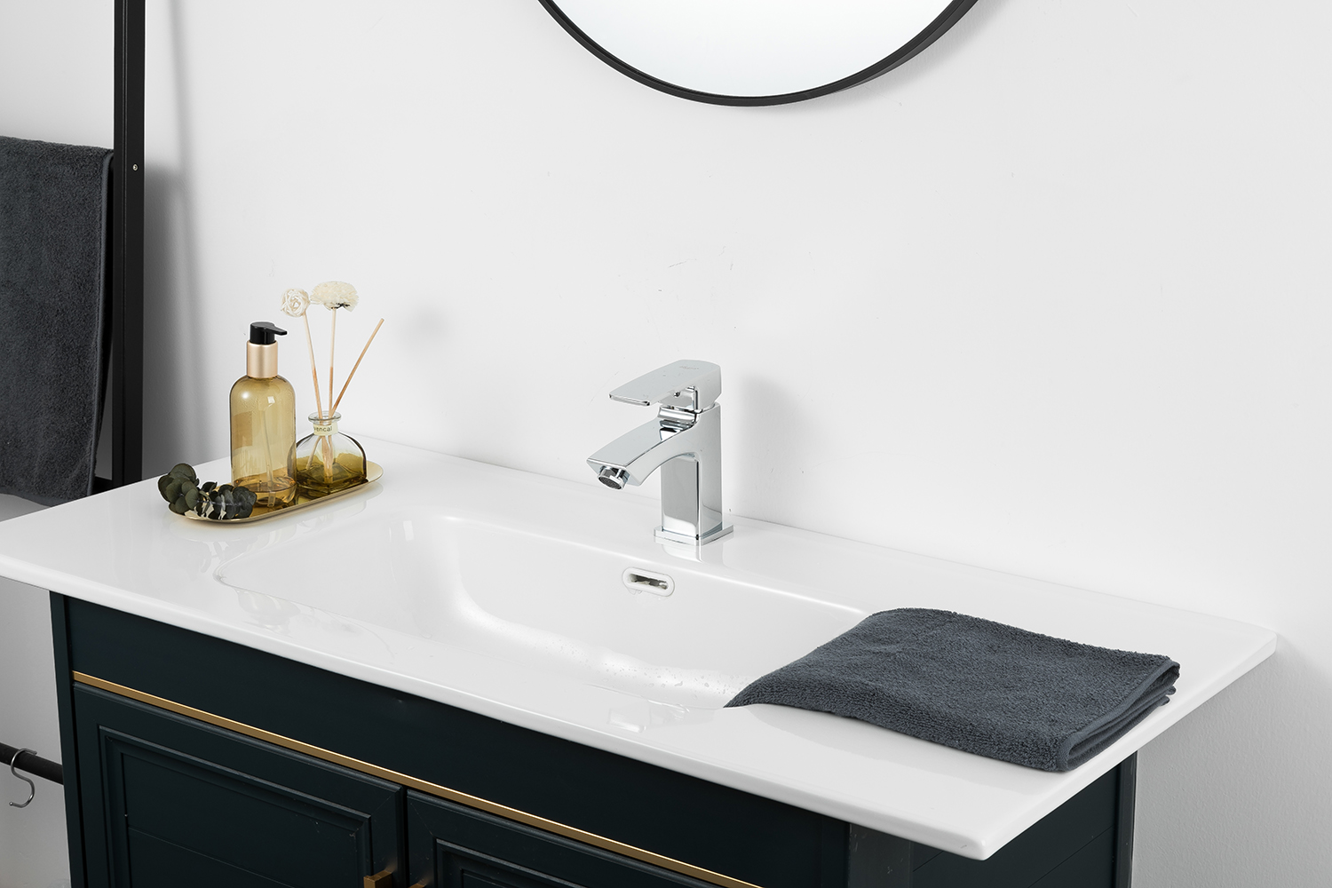 Смеситель для раковины хром FRUD R10151