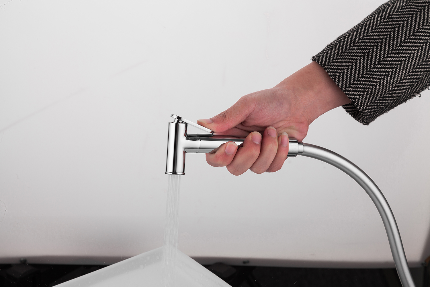 Гигиенический душ встреваемый белый GAPPO G7248