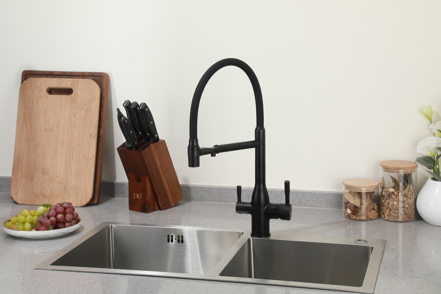 Смеситель для кухни с фильтром для питьевой воды черный FRAP F4398-6