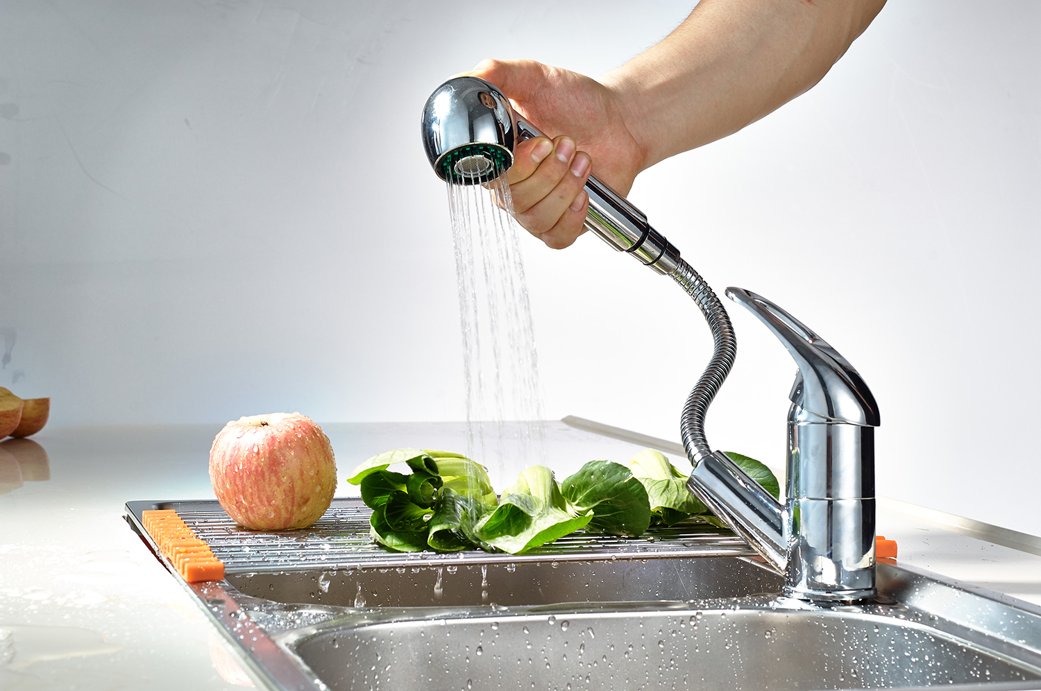 Смеситель для кухни выдвижной FRAP F6003