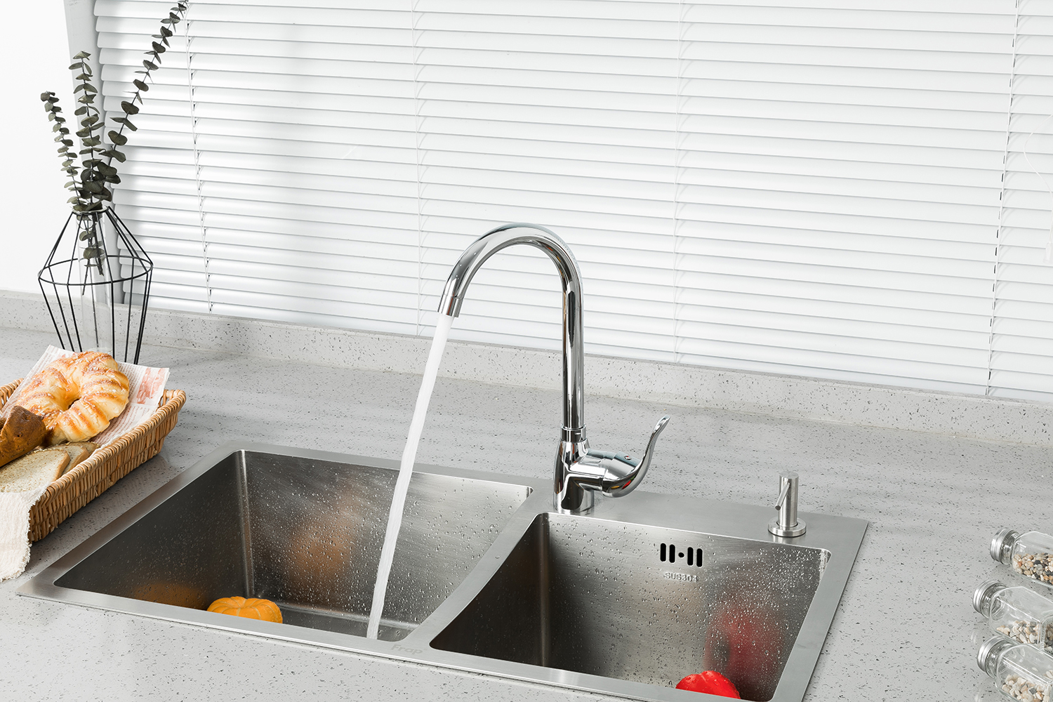 Смеситель для кухни хром FRUD R42055