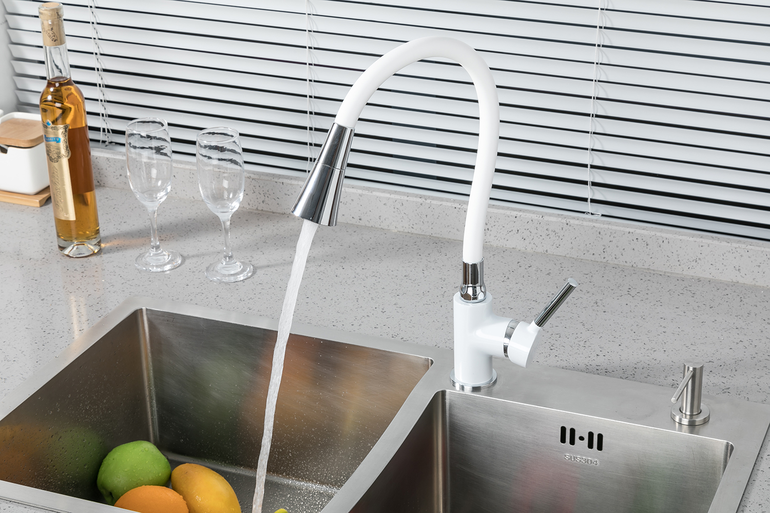 Смеситель для кухни белый хром FRAP F4044-8