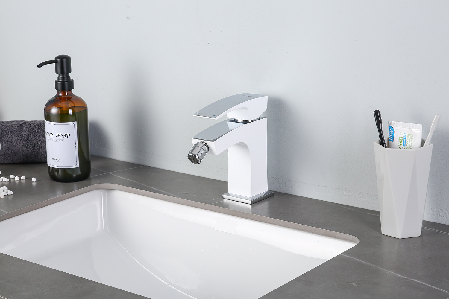 Смеситель для биде белый GAPPO G5007-8