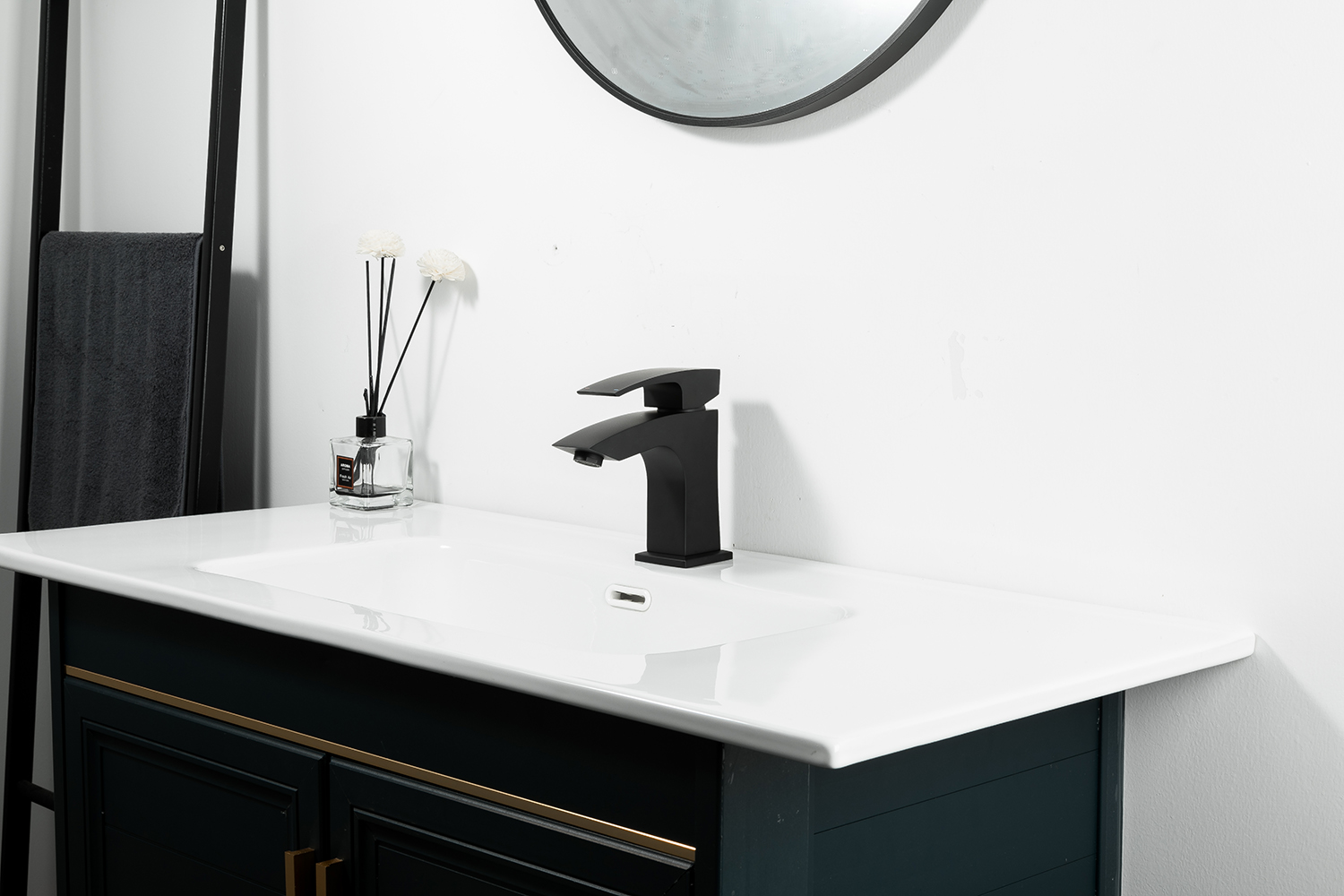 Смеситель для раковины черный GAPPO G1007-66