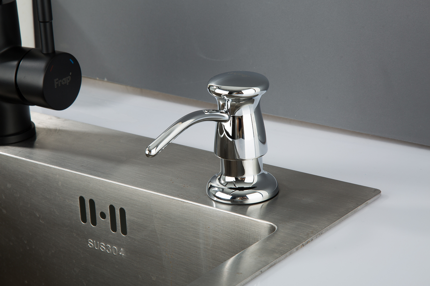 Дозатор для кухни встраиваемый хром GAPPO G403