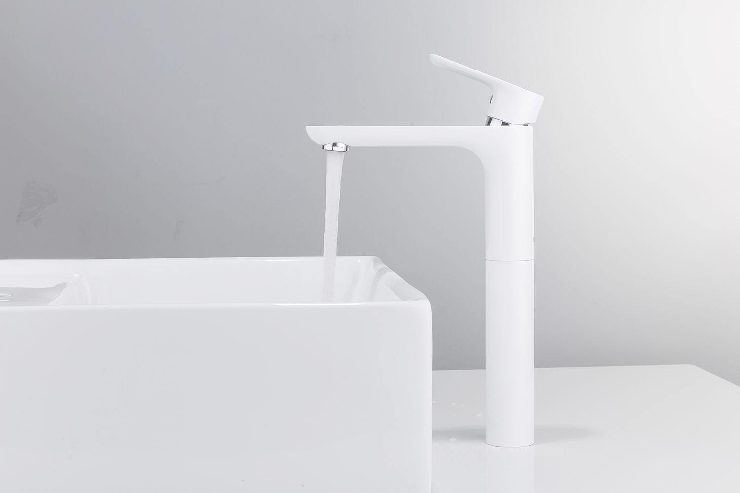 Смеситель для раковины высокий белый GAPPO G1048-2