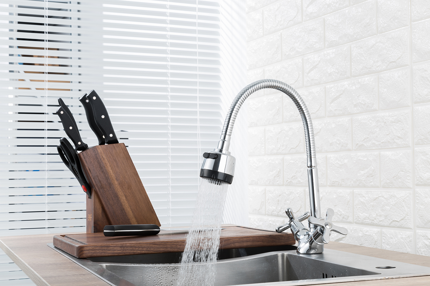 Смеситель для кухни FRUD R43601