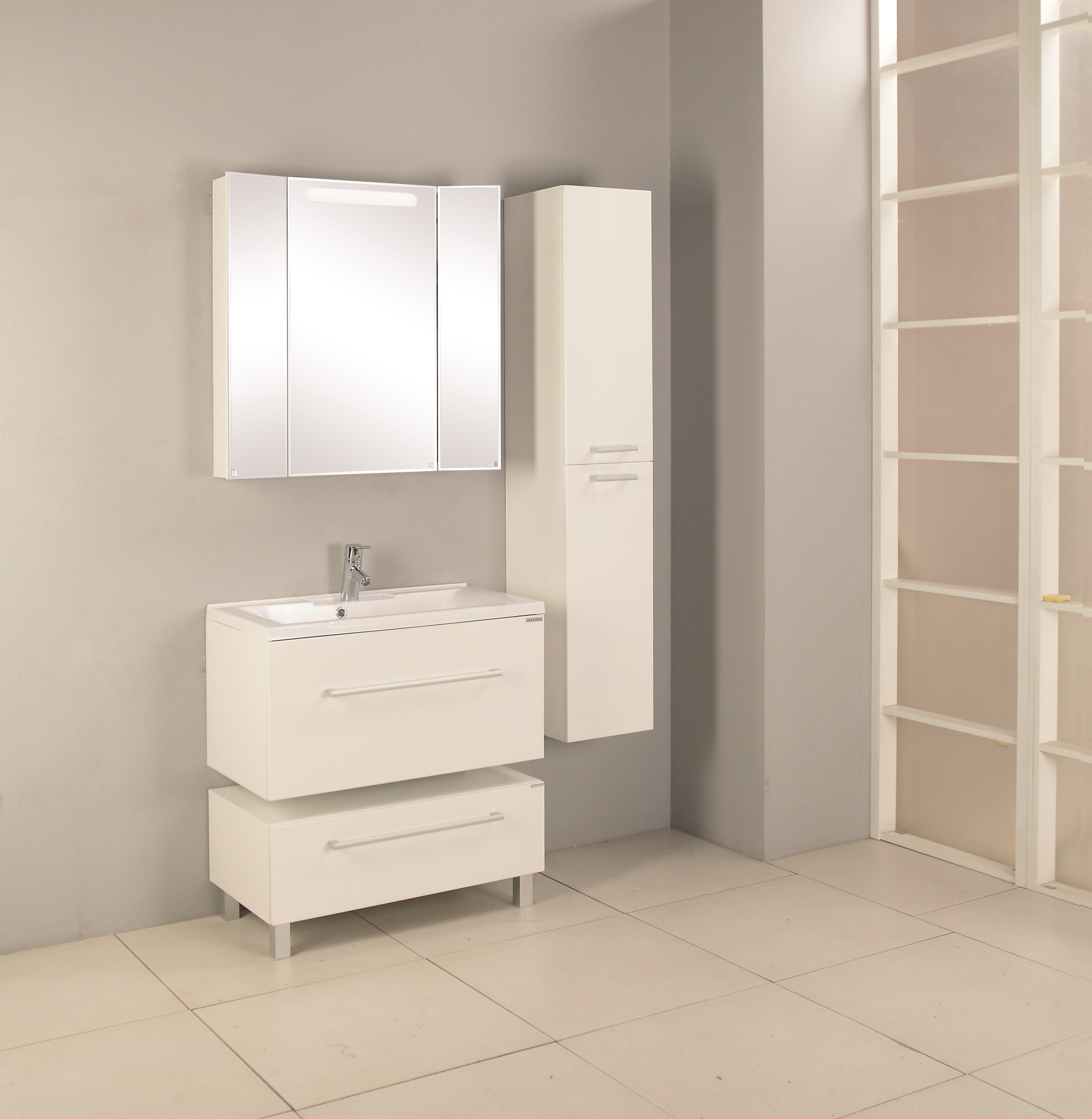 Зеркало-шкаф AQUATON Мадрид 80М с подсветкой, белое () 1A175202MA010