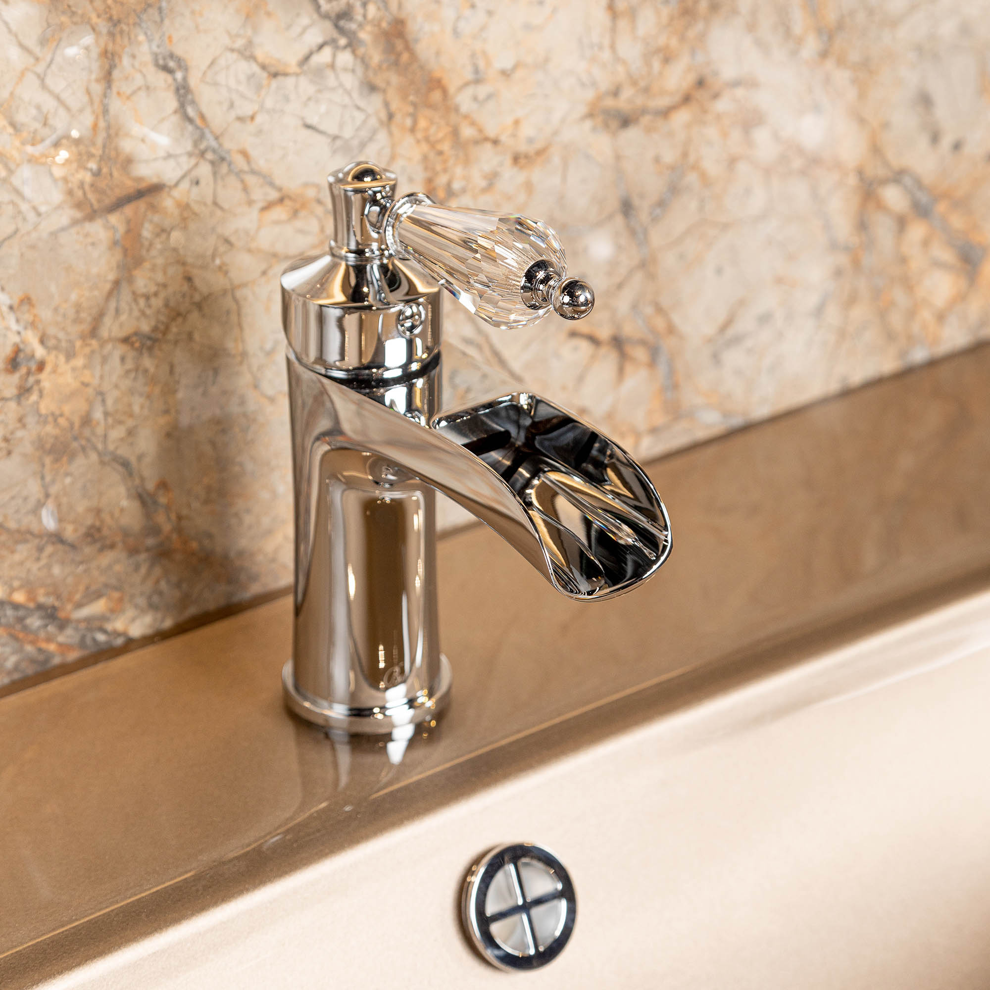 Смеситель для раковины Vogue хром с прозрачным SW