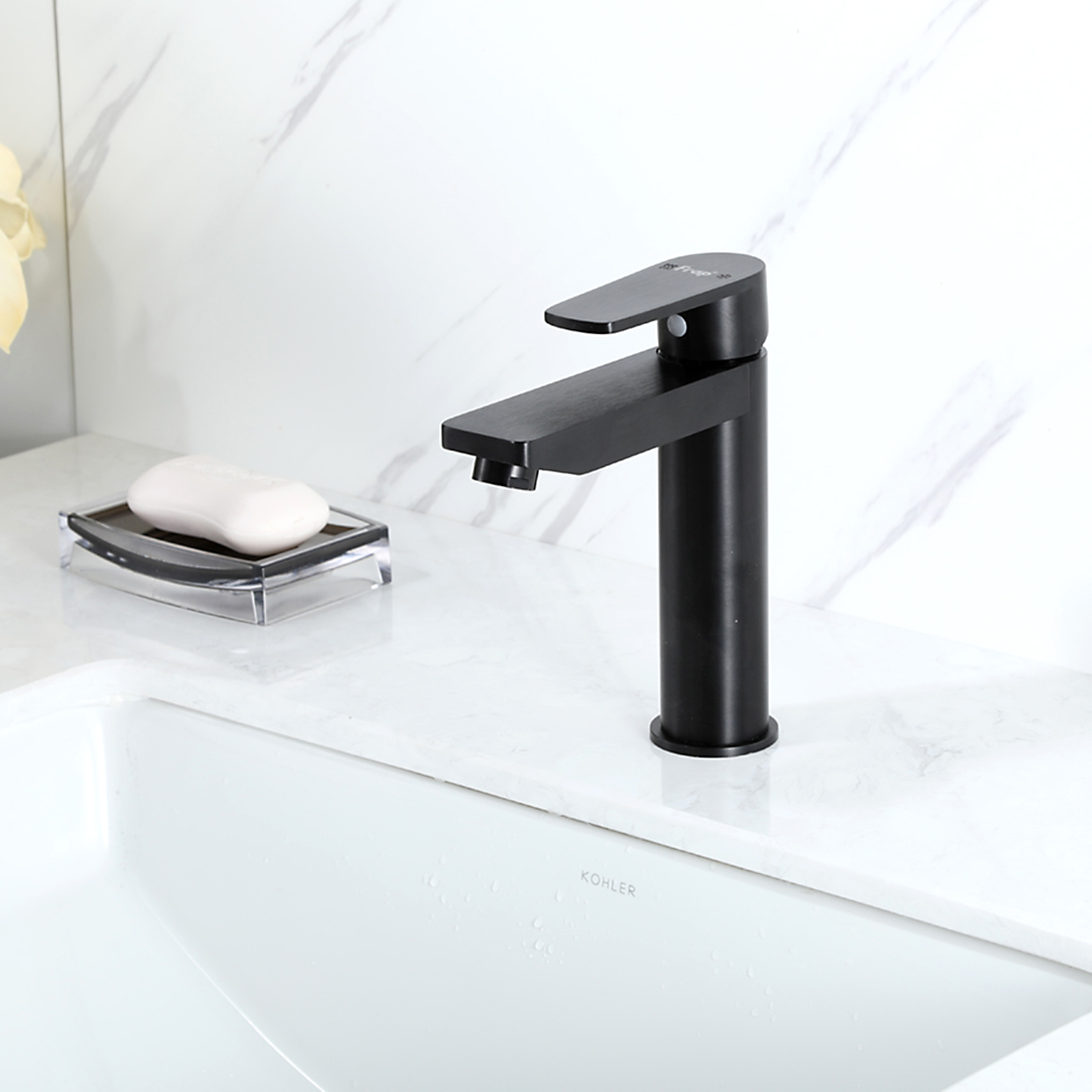 Смеситель для раковины черный FRAP F10201-6