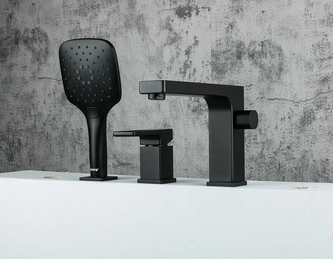 Смеситель для ванны на 3 отверстия чёрный GAPPO G1117-6