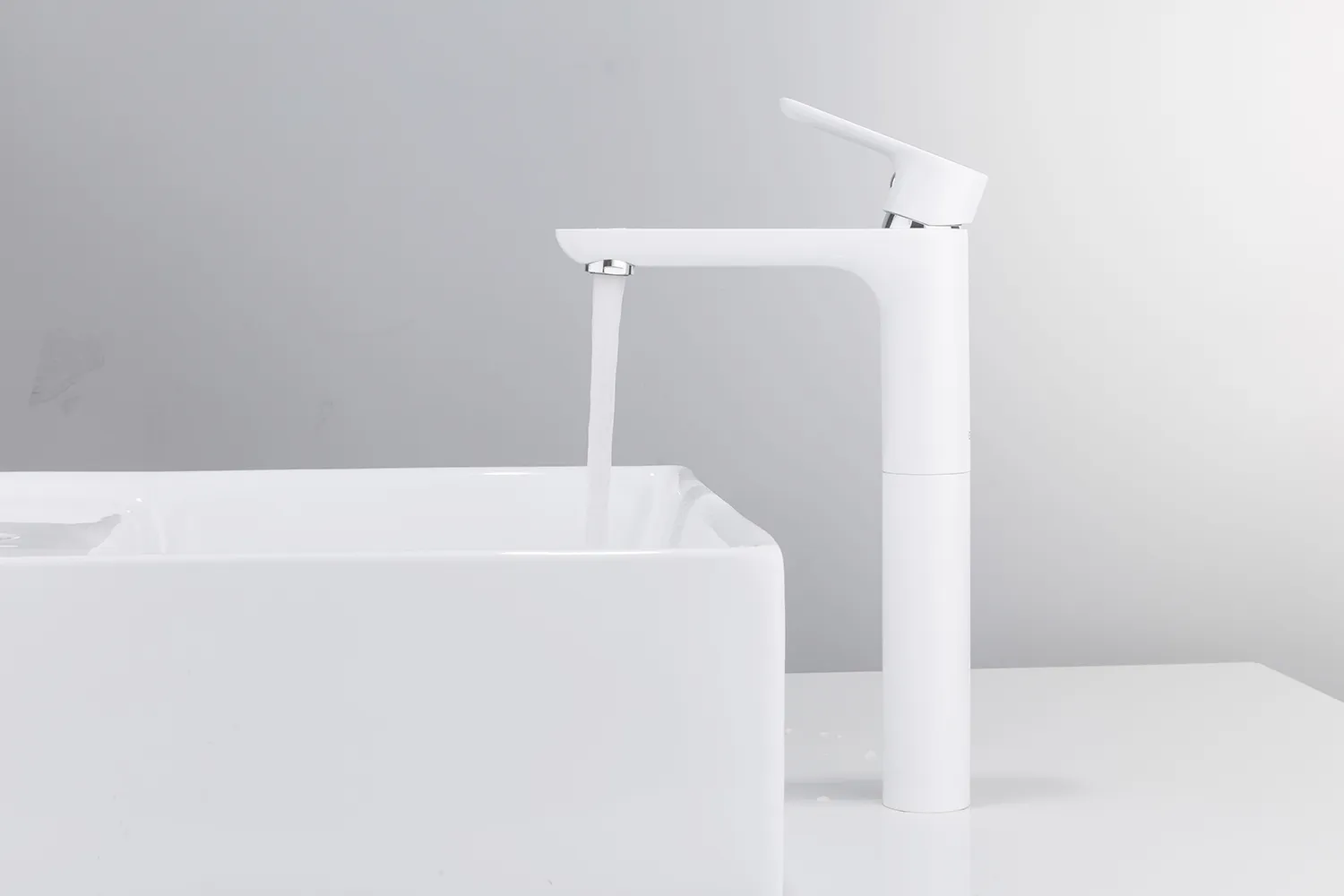 Смеситель для раковины высокий белый GAPPO G1048-2