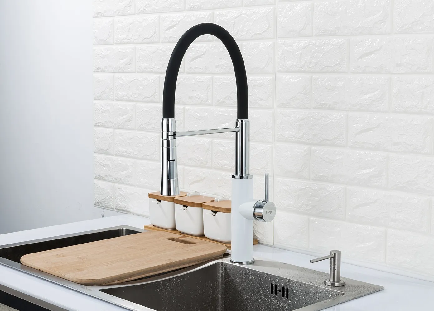 Смеситель для кухни белый/черный FRAP F4452-8