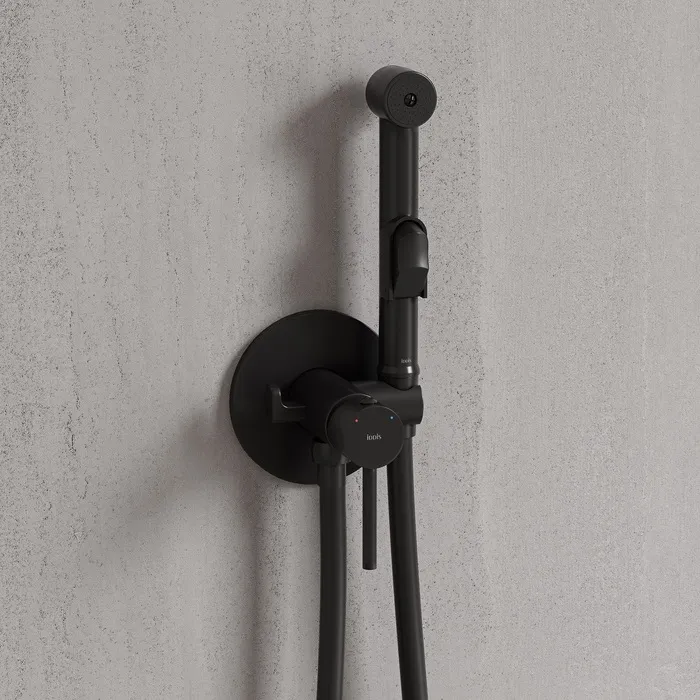 Встраиваемый смеситель с гигиеническим душем, матовый черный, IDDIS, 003BLR0i08