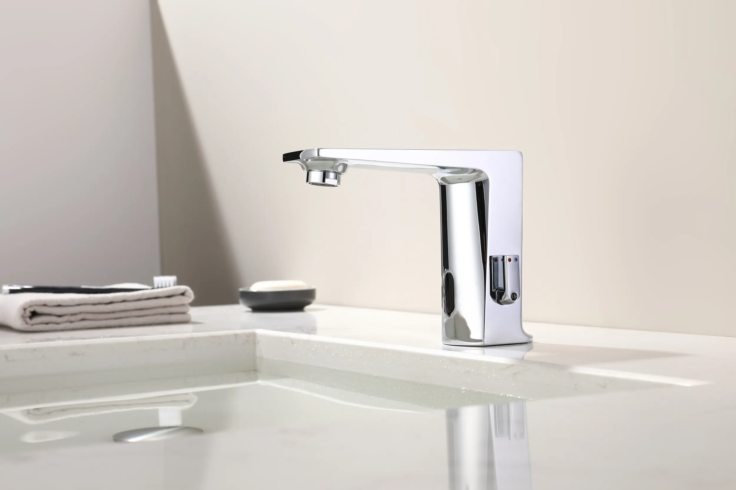 Сенсорный Raglo смеситель для раковины R51.17