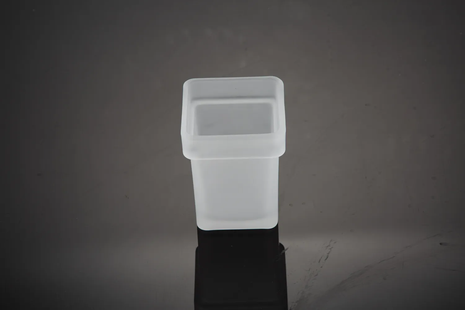 Ершик настенный GAPPO G30810