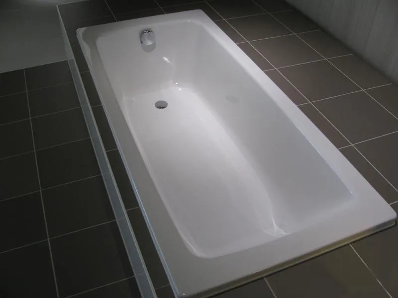 Ванна стальная серия Kaldewei CAYONO mod.749, размер 1700х700х410 мм, Easy Clean, alpine white, без ножек
