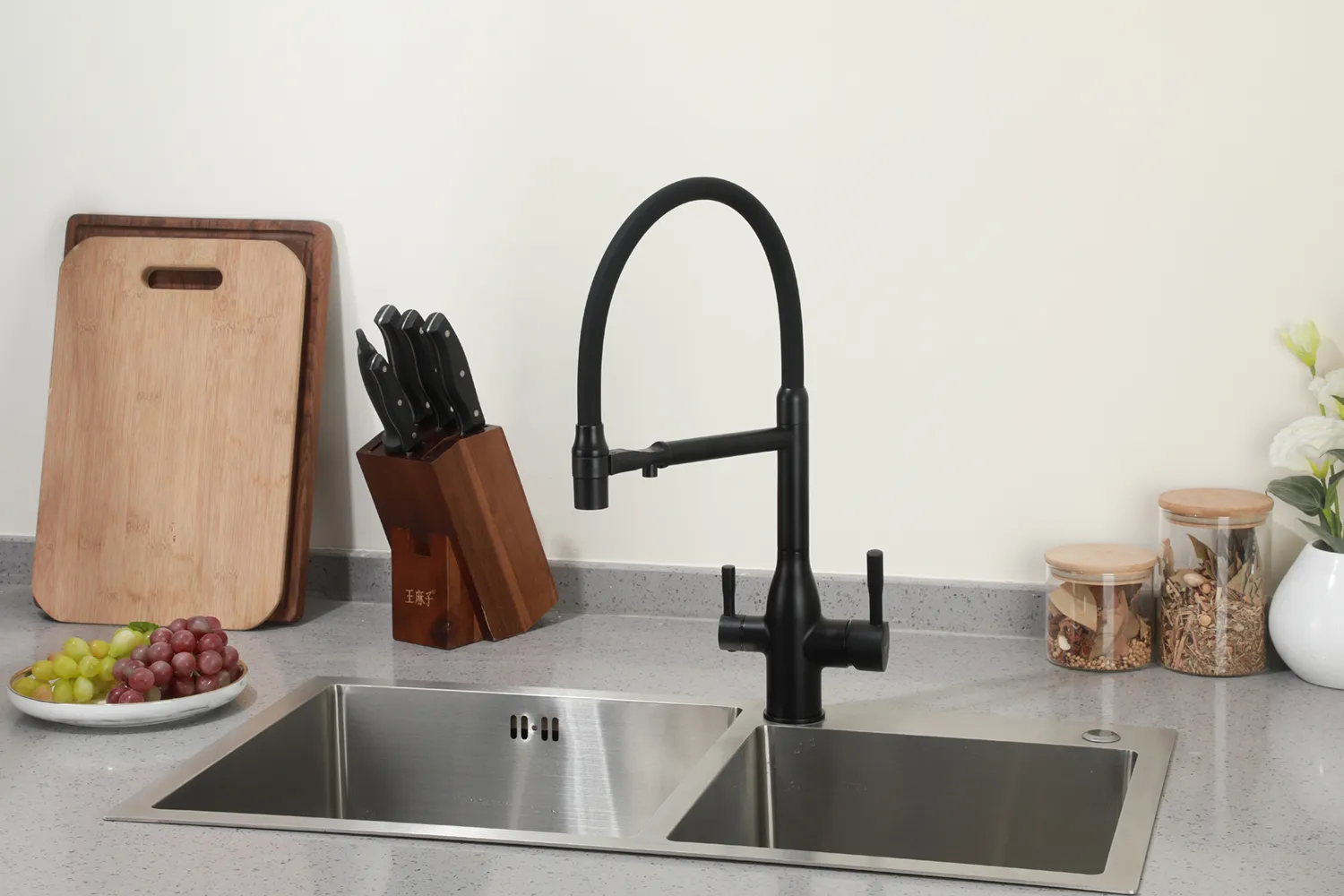 Смеситель для кухни с фильтром для питьевой воды черный FRAP F4398-6